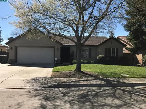 2447 E Mary Ave, Visalia, CA 93292 photo 1
