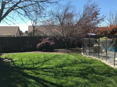2447 E Mary Ave, Visalia, CA 93292 photo 21