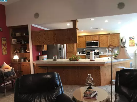 2447 E Mary Ave, Visalia, CA 93292 photo 6
