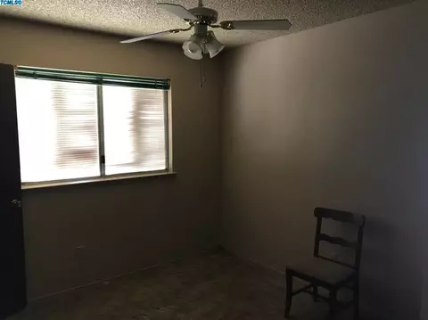 1619 E Levin Ave, Tulare, CA 93274 photo 7