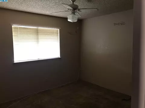 1619 E Levin Ave, Tulare, CA 93274 photo 9