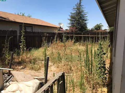 1619 E Levin Ave, Tulare, CA 93274 photo 13