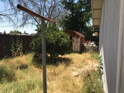 1619 E Levin Ave, Tulare, CA 93274 photo 12