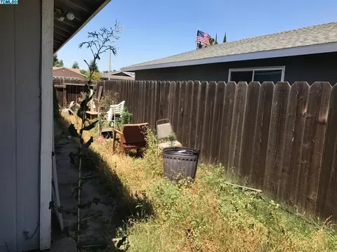 1619 E Levin Ave, Tulare, CA 93274 photo 14