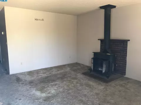1619 E Levin Ave, Tulare, CA 93274 photo 2