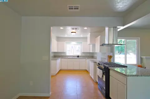 204 Colfax Ave, Modesto, CA 95354 photo 16