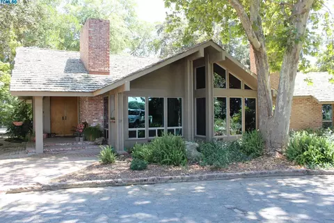 6111 Avenue 252, Tulare, CA 93274 photo 1