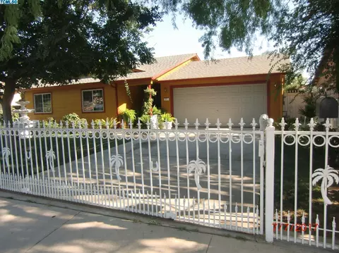 770 E Bobbi Ave, Earlimart, CA 93219 photo 1