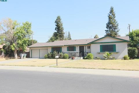 2126 E Howard Ave, Visalia, CA 93292 photo 1