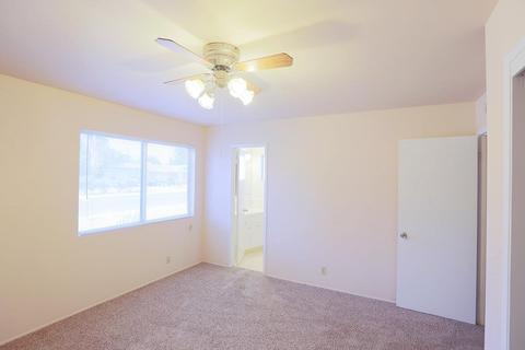 2126 E Howard Ave, Visalia, CA 93292 photo 12