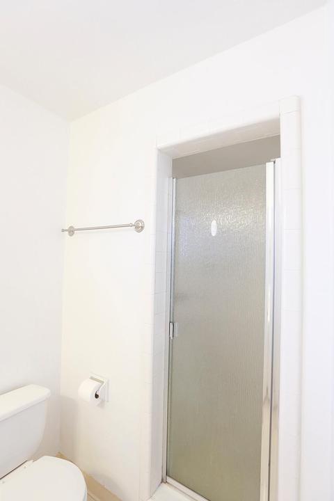 2126 E Howard Ave, Visalia, CA 93292 photo 11