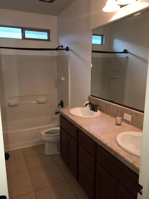 3747 E Harter Ct, Visalia, CA 93292 photo 13