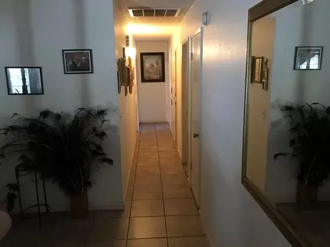 330 E Vine Ave, Visalia, CA 93291 photo 9