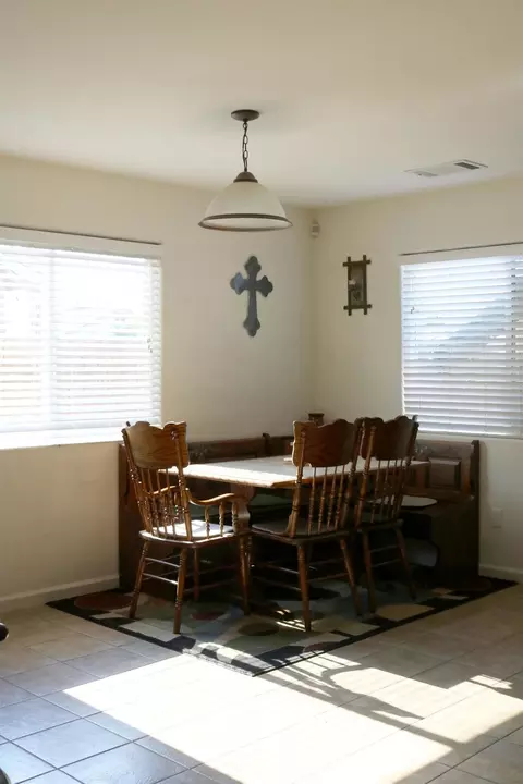 2512 E Chestnut Ave, Visalia, CA 93292 photo 6