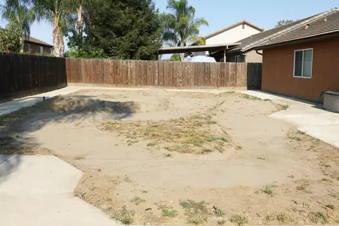2512 E Chestnut Ave, Visalia, CA 93292 photo 15