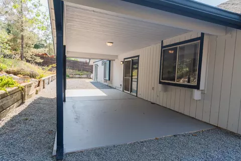 41053 Meadow Dr, Three Rivers, CA 93271 photo 18