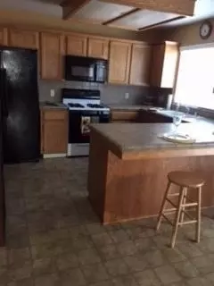 472 W Geary Ave, Exeter, CA 93221 photo 4