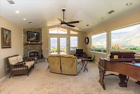 40653 Crystal Dr, Three Rivers, CA 93271 photo 3