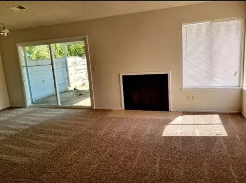 815 E Harold Ave, Visalia, CA 93292 photo 5