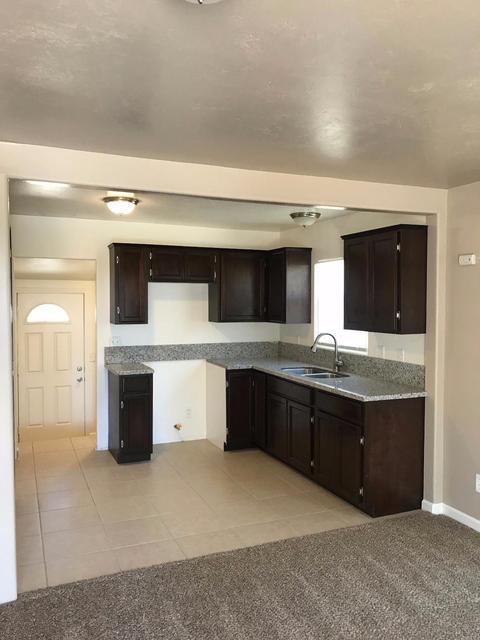 148 E Addie Ave, Tulare, CA 93274 photo 3
