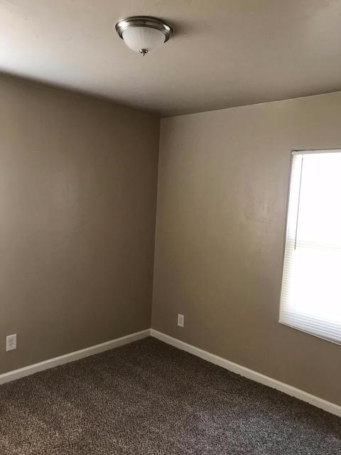 148 E Addie Ave, Tulare, CA 93274 photo 2