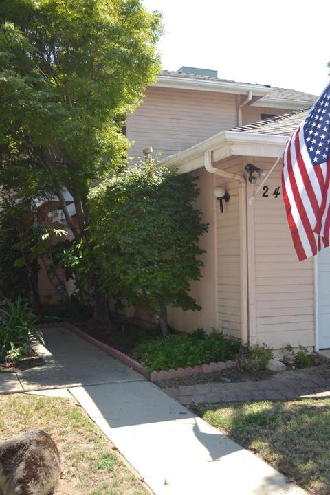 2429 E Sweet Ave, Visalia, CA 93292 photo 4