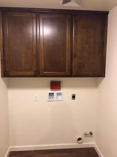 939 E Vine Ct E, Visalia, CA 93292 photo 5