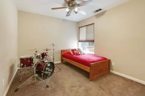 2828 E Parker Ct, Visalia, CA 93292 photo 15