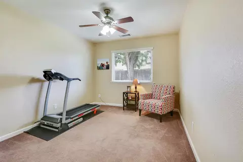 2828 E Parker Ct, Visalia, CA 93292 photo 16
