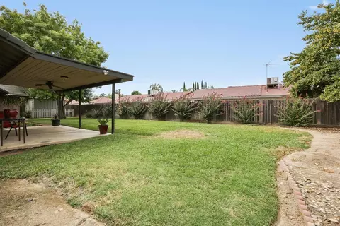 2828 E Parker Ct, Visalia, CA 93292 photo 20