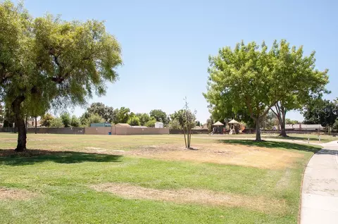 480 Encore Dr, Hanford, CA 93230 photo 46