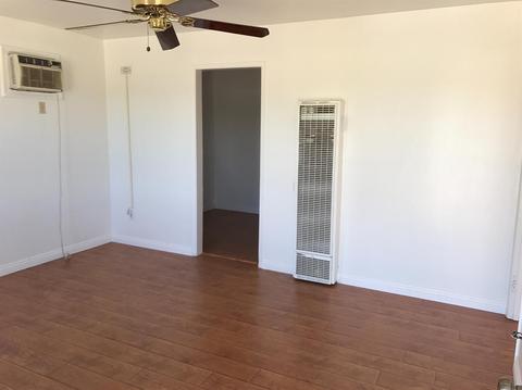 618 N E St, Tulare, CA 93274 photo 3