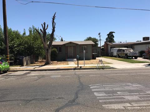618 N E St, Tulare, CA 93274 photo 2