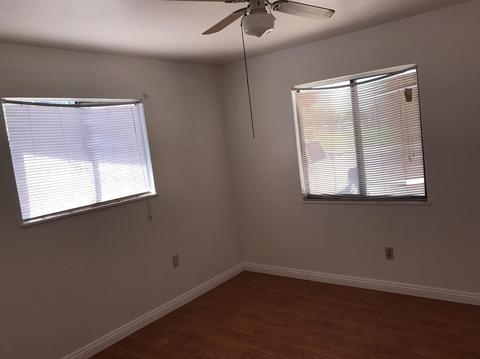 618 N E St, Tulare, CA 93274 photo 9
