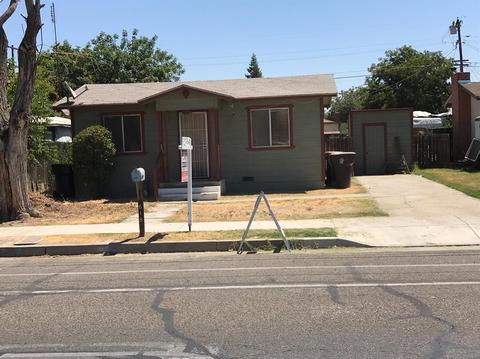 618 N E St, Tulare, CA 93274 photo 1