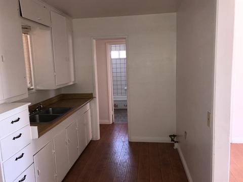 618 N E St, Tulare, CA 93274 photo 6