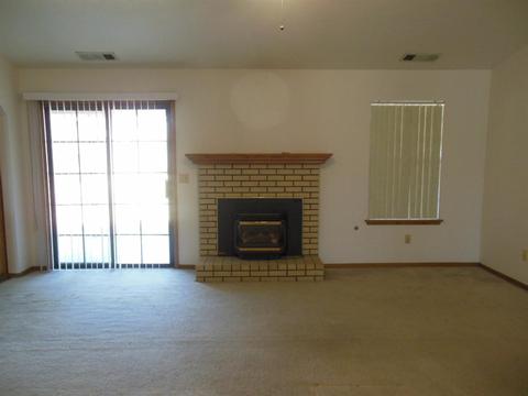 690 Montecito Ct, Lemoore, CA 93245 photo 5