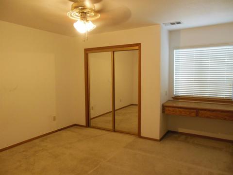 690 Montecito Ct, Lemoore, CA 93245 photo 10