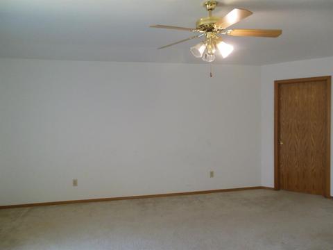 690 Montecito Ct, Lemoore, CA 93245 photo 13