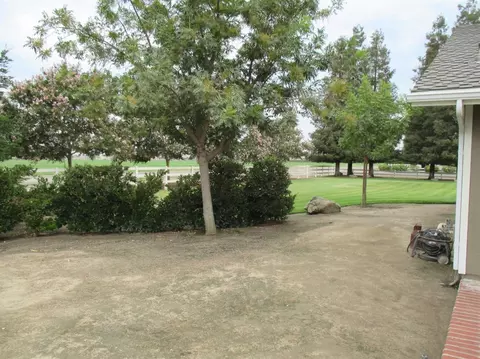 3107 E Cross Ave, Tulare, CA 93274 photo 32