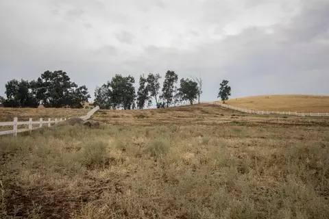 30885 Angus Loop, Springville, CA 93265 photo 5
