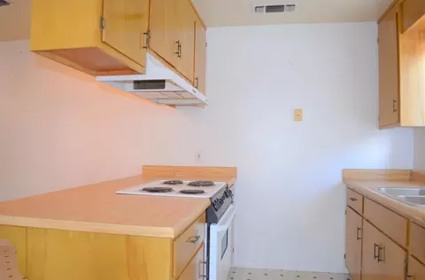 425 W Spring Ln, Lemoore, CA 93245 photo 7