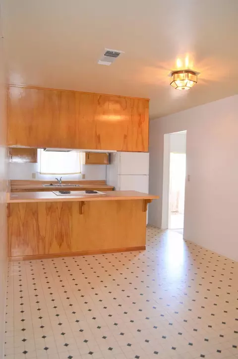 425 W Spring Ln, Lemoore, CA 93245 photo 8