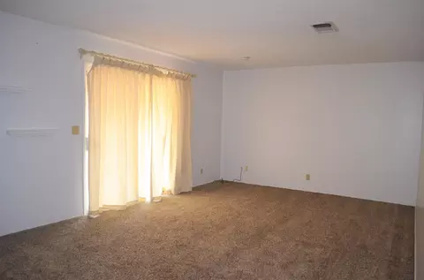 425 W Spring Ln, Lemoore, CA 93245 photo 10
