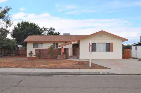425 W Spring Ln, Lemoore, CA 93245 photo 1
