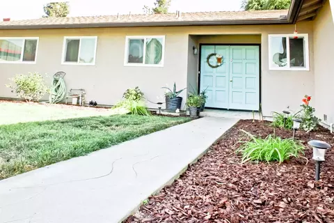 11687 Carleton Ave, Tulare, CA 93274 photo 2