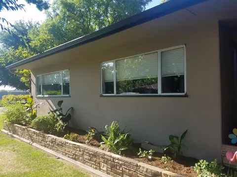 950 E Cross Ave, Tulare, CA 93274 photo 2