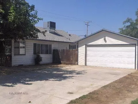 398 S Orange Ave, Exeter, CA 93221 photo 2