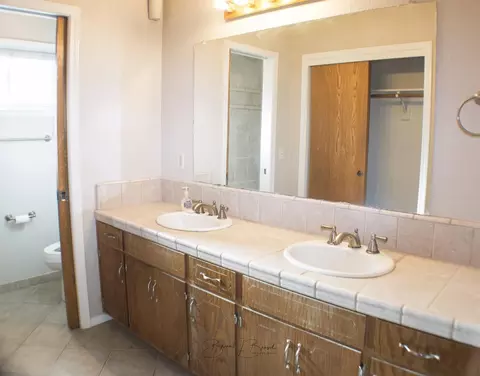 1212 E Rose Ct, Visalia, CA 93292 photo 22
