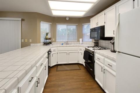 429 Benjamin Ct, Exeter, CA 93221 photo 4